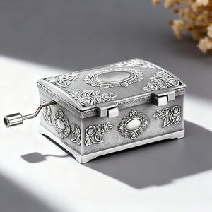 Caja <span class=keywords><strong>Musical</strong></span> <span class=keywords><strong>de</strong></span> Aleación con Manivela, Diseño <span class=keywords><strong>de</strong></span> <span class=keywords><strong>Castillo</strong></span> en el Cielo, Princesa Elfa, Patrón <span class=keywords><strong>de</strong></span> Rosas, Precioso Recuerdo <span class=keywords><strong>de</strong></span> Navidad - Product Image 2