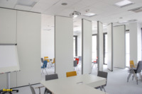 Cloison acoustique coulissante et pliable moderne, cadre en aluminium mélaminé, épaisseur 65 mm, insonorisée, pour bureaux commerciaux, gymnases, hôpitaux