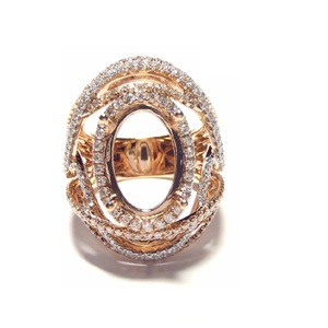 Bijoux fins extraordinaires à prix de gros, bagues semi-montées en or rose 18 carats avec diamant naturel 100% ovale central serti à griffes - Product Image 1