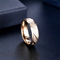 Vintage Granulat Glänzende Matte Twill Gravierte Paarringe Hochzeit Freundschaft Maßgefertigter Ring Unisex Schmuck Großhandel
