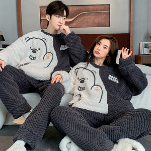 Pijamas de Navidad al Por Mayor para Familia, Pijamas a Juego para Parejas, Ropa de Dormir de Franela Cálida de Invierno para Enamorados - Product Image 3