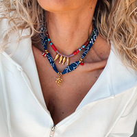 Collier de perles coloré en corail Dopamine Little Fish, chaîne de pull polyvalente, élégante et tendance pour femme