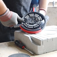 Meuleuse d'angle électrique HERZO 180 mm 220 V 18000 W 8000 tr/min avec moteur à balais, interrupteur coulissant, pour découpe et meulage de béton/pierre, anti-poussière