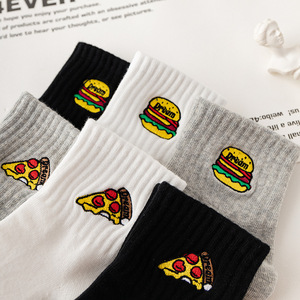Venta al por mayor <span class=keywords><strong>Pizza</strong></span> Burger <span class=keywords><strong>Calcetines</strong></span> Hombres Dibujos animados Bordado Tendencia Transpirable Wicking Low-Top Mid-Tube <span class=keywords><strong>Calcetines</strong></span> <span class=keywords><strong>de</strong></span> algodón - Product Image 1