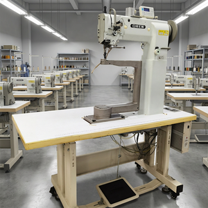 RN-8395D Machine à coudre industrielle à colonne rotative à 360 degrés pour le bordage de sacs en cuir véritable - Product Image 1