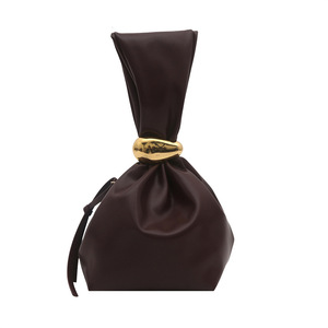 Sac seau pour femme en PU plissé rétro avec fermeture à glissière, grande capacité, design minimaliste chic, nouvelle arrivée - Product Image 5