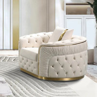 Ensemble de canapés en tissu blanc élégant et luxueux de style européen moderne avec décorations en métal doré pour la maison, le salon, l'hôtel, la villa, le bureau