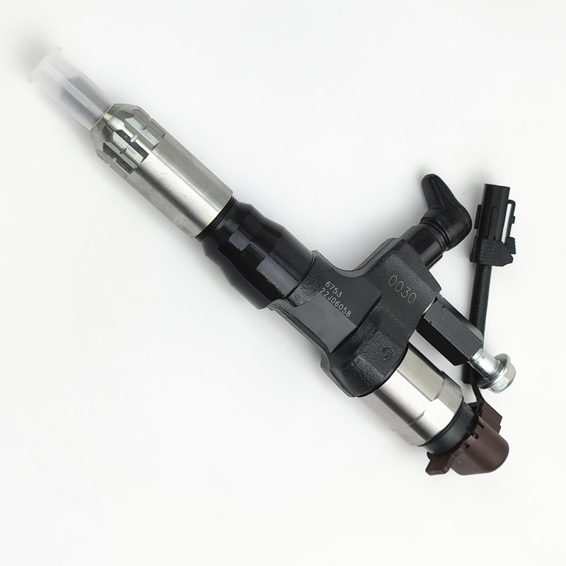 High Quality Common Rail Injector 095000-6753 Diesel Injector 23670-E0030 for HINO J08E