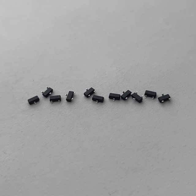 C945 SMD Transistor package SOT-23 Electronic Components