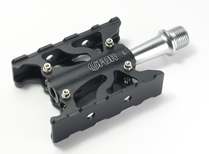 Pedales de carretera ligeros UFOR UF‑201 con rodamientos sellados y eje de cromoly para un ciclismo eficiente - Product Image 1
