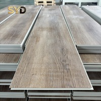 Dalles de sol en vinyle SPC imperméables et ignifuges avec surface antidérapante, terrasse SPC, installation par clic pour salle de bain