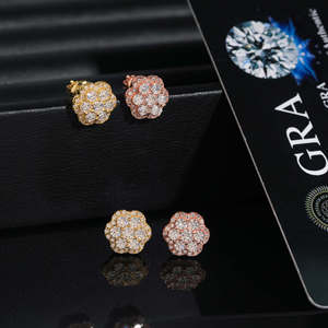 Kaleido Toptan GRA Sertifikalı HipHop Buzlu Mozanit Küme Çiçek Hip Hop 925 Ayar Gümüş Mozanit Küpeler - Product Image 2