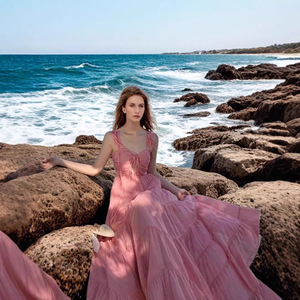 Vestido largo de tirantes finos estilo hada con volantes en la cintura natural, ideal como salida de baño o atuendo de vacaciones. - Product Image 3