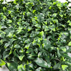 Wholesale Plastic Simulation Fence Mat Artificial Hedge Boxwood Panels Green Plant Vertical Garden Wall For Home Decoration