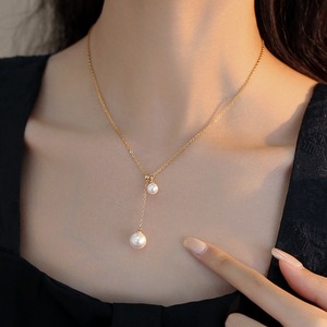 Collar largo de perlas redondas chapado en oro PVD, cadena de acero inoxidable a prueba de agua delicada, joyería y accesorios geométricos bonitos - Product Image 3