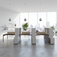 Bureau d'équipe avancé avec cadre en bois, rangement multi-niveaux, espace de travail professionnel, caractéristiques ergonomiques modernes, bureaux debout pour bureaux ouverts