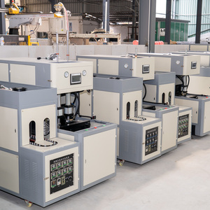 Yüksek Kaliteli 2 Bölmeli 200-3000ml Yarı Otomatik PET Şişirme Kalıplama Makinesi PLC Motorlu Düşük Gürültülü Endüstriyel 650-950 BPH 8kW - Product Image 3