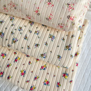 HAPPEAK Tela Personalizada de Spandex Jacquard Pointelle de Polialgodón Suave de Punto con Estampado Floral para Pijamas - Product Image 1