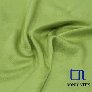 豪華なエンボス加工ストレッチサテン模造アセテートポリエステルスパンデックス生地 - Product Image 5