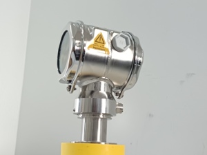Capteur de niveau Endress+Hauser Deltapilot FMB70 FMB70-ABR1M12TRCBA pour la mesure de niveau en applications industrielles et en applications maritimes - Product Image 4