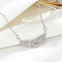 Collier ras du cou en acier inoxydable avec pendentif aile d'ange rond en forme de cercle, orné de diamants CZ, pour femme