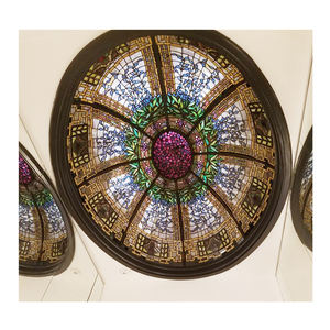 <span class=keywords><strong>D</strong></span>ôme <span class=keywords><strong>d</strong></span>'intérieur en verre artistique <span class=keywords><strong>D</strong></span>ôme <span class=keywords><strong>d</strong></span>écoratif en verre teinté Plafond familial et église Fenêtre de toit en verre teinté à souder personnalisée - Product Image 2