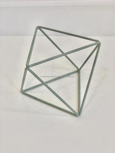 Objet de table rond en métal plaqué cuivre au design simple, parfait pour la décoration de la maison, ensemble de 3 présentoirs de salon de forme personnalisée - Product Image 6