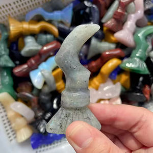 Escoba de Bruja de Calcita Amarilla Tallada a Mano de 9 cm, de Alta Calidad, para Decoración de Halloween y Eventos Festivos, Venta al Por Mayor - Product Image 4