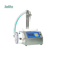 Pompe à engrenages semi-automatique Contrôle numérique Pesant le liquide visqueux Shampooing Conditionneur Glycérine Gel nettoyant pour le corps Machine de remplissage