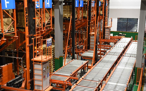 Chất lượng cao 1-5t mini-tải tự động kho thiết bị lưu trữ tùy chỉnh 40m chiều cao như/<span class=keywords><strong>RS</strong></span> Stacker <span class=keywords><strong>Crane</strong></span> lưu trữ hàng hóa - Product Image 4