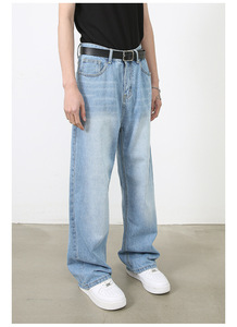 Vaqueros de hombre de mezclilla azul claro con logo, de cintura alta, lavados, de talla grande, holgados y de pierna ancha - Product Image 4