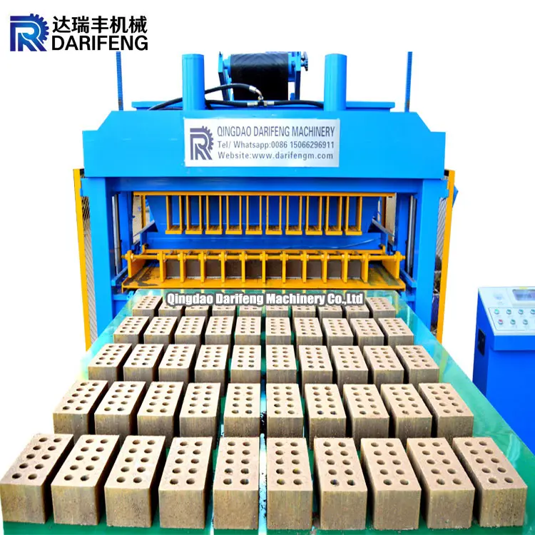 Máquina de fabricación de ladrillos porosos de suelo rojo de arcilla comprimida al por mayor, máquina de fabricación de ladrillos entrelazados