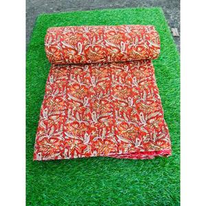 Couverture de lit décorative en coton Kantha avec motifs imprimés en bloc soigneusement alignés et une finition douce pour un repos calme, réparateur et accueillant - Product Image 5