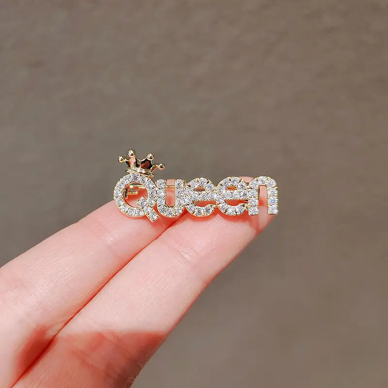 2024 vente en gros étincelant strass REINE broche broche pour femmes et filles broche