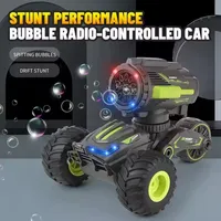 Vente en gros : Voiture de cascade télécommandée 2-en-1 avec machine à bulles, 4 canaux, prête à l'emploi, avec chargeur et super grandes roues, pour usage intérieur et extérieur