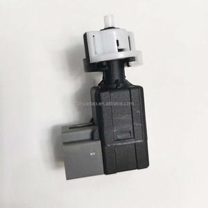 Interruptor de Luz de Freno para Automóviles, <span class=keywords><strong>Precio</strong></span> al por Mayor, Repuesto Compatible con Kia 938103S000 93810-3S000 - Product Image 2