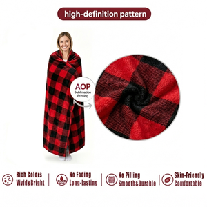 Couverture portable personnalisée en flanelle 280 GSM, 50x60 pouces, motif écossais rouge et noir, poncho-couverture en polaire doublée sherpa, châle chaud pour regarder la télévision - Product Image 3