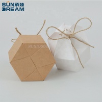 Boîte à bonbons hexagone personnalisée, fournitures d'emballage cadeau, coffret Kraft pour fête, sac de petites boîtes à gâteaux écologiques, 50 pièces