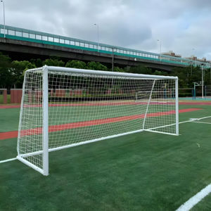 But de football portable Oulin blanc avec cadre en acier et HDPE et filet de taille réglementaire - Product Image 1