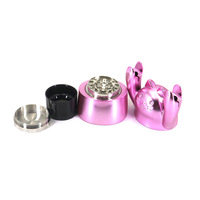 Nouveau Grinder à Cigarettes en Métal 'Golden Pig' avec Support de Téléphone Portable, Manuel, Quatre Couches, Style Américain Simple, Zhejiang, pour l'Exportation
