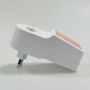 Protector de Voltaje Brasileño de Doble Pantalla 16A 120V con Autoprueba, Enchufe de Protección para Refrigerador, Origen Wenzhou - Product Image 3