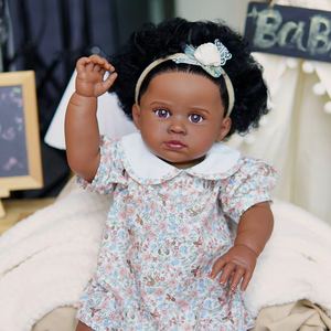 <span class=keywords><strong>Poupée</strong></span> réaliste reborn avec cheveux bouclés, robe florale et accessoires – <span class=keywords><strong>Poupée</strong></span> nouveau-né réaliste pour <span class=keywords><strong>collection</strong></span> et jeu d'enfants - Product Image 4