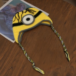 Gorro de Punto SOLPOP, Diseño de Hombre Miniatura Amarillo de Dibujos Animados, Hecho a Mano, con un Solo Ojo, Gorro de Invierno Otoñal, Lindo y Divertido, con Trenzas Largas - Product Image 6