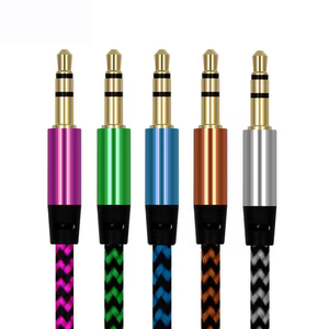 Cable de Audio de Nailon de 1.5M, Colorido, Conector Macho a Macho de 3.5mm, Cable Auxiliar para Estéreos de Auto y Teléfonos - Product Image 1