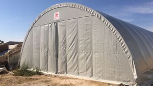 Abri en tube carré en acier galvanisé léger personnalisable, utilisation industrielle en extérieur, entrepôts, ateliers, soudage et découpe BS - Product Image 6