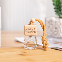 Diffuseur de désodorisant de 10ml Bouteille de parfum suspendue de voiture givrée vide avec bouchon en bois