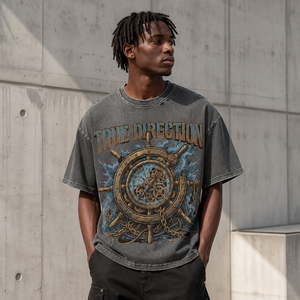 Camisetas Gráficas de Alta Calidad con Lavado Ácido para Hombre, Estampado de Timón y Brújula, Manga Corta, Estilo Urbano, Proveedor Mayorista - Product Image 1