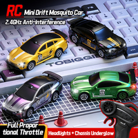 Voiture de course télécommandée en métal 4x4 mini RC 1:64 avec simulation, 2,4 GHz, haute vitesse, pour bureau, avec lumières LED, pour enfants
