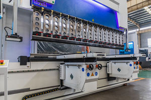 Máquina de prensado de frenos hidráulicos, máquina de prensado de 4 ejes, CNC, 2023 m, 3,6 Euro Pro - Product Image 2