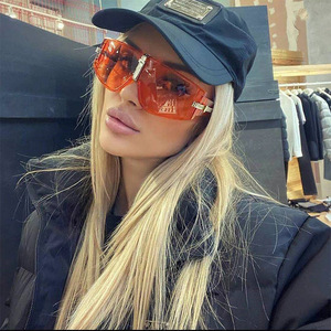 Nouvelles lunettes de soleil UV400 à grande monture pour femmes, en matériau PC, pour sports de plein air, cyclisme, conduite, style coréen tendance - Product Image 2